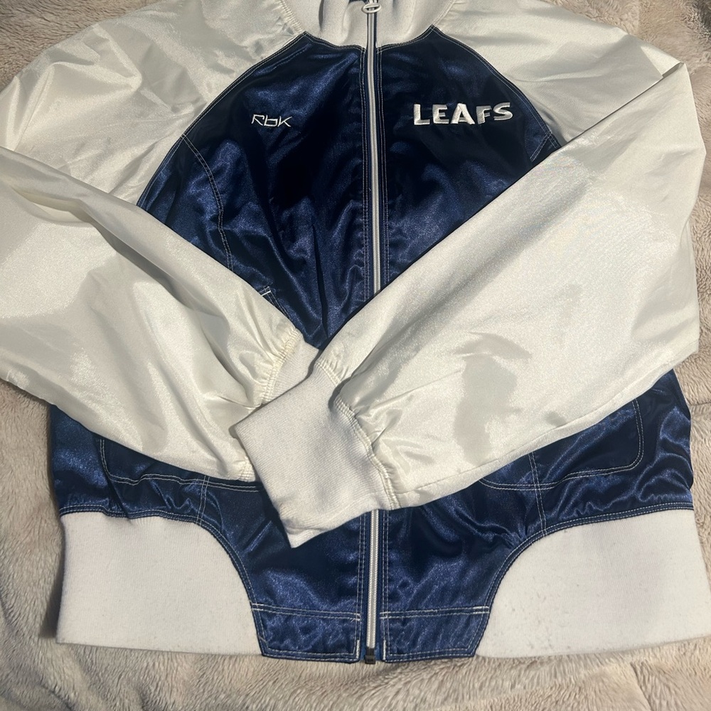 Only wore once Toronto Maple Leafs jacket women’s L